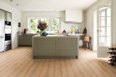 EGGER NatureSense Aqua+ 8/32 Classic Dub Padua medový EL2172