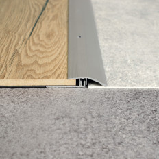 Profil AL prechodový vyrovnávací Egger 44 mm, elox Striebro, 2,7 m, skrutkovací na podlahy hr. 6,5-16 mm, Typ 202 - 1483122